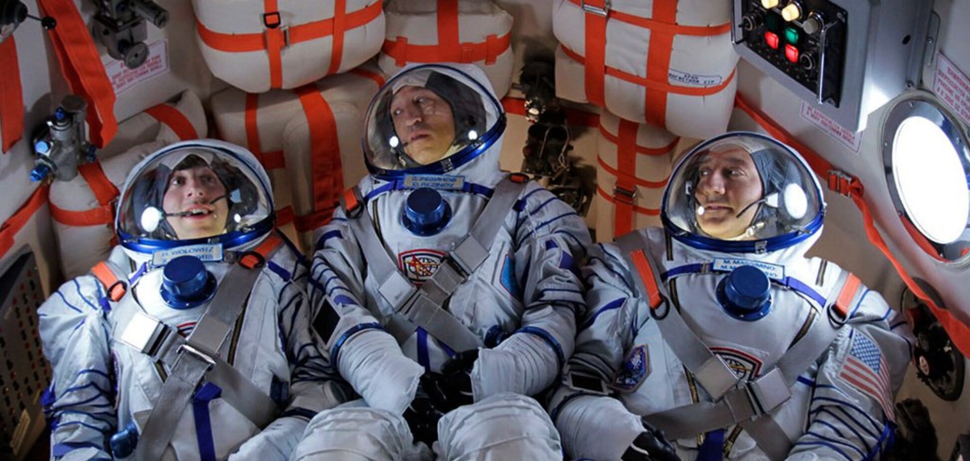 'Бракує яйця з інопланетянином!' Соцмережі шокувало відео сплячих астронавтів
