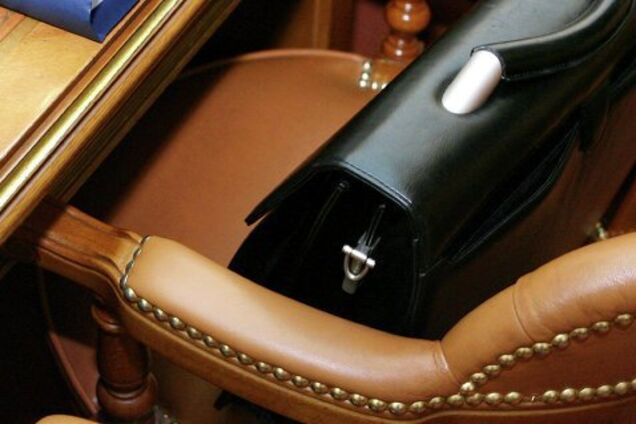 Про унікальні надбавки високопосадовцям України