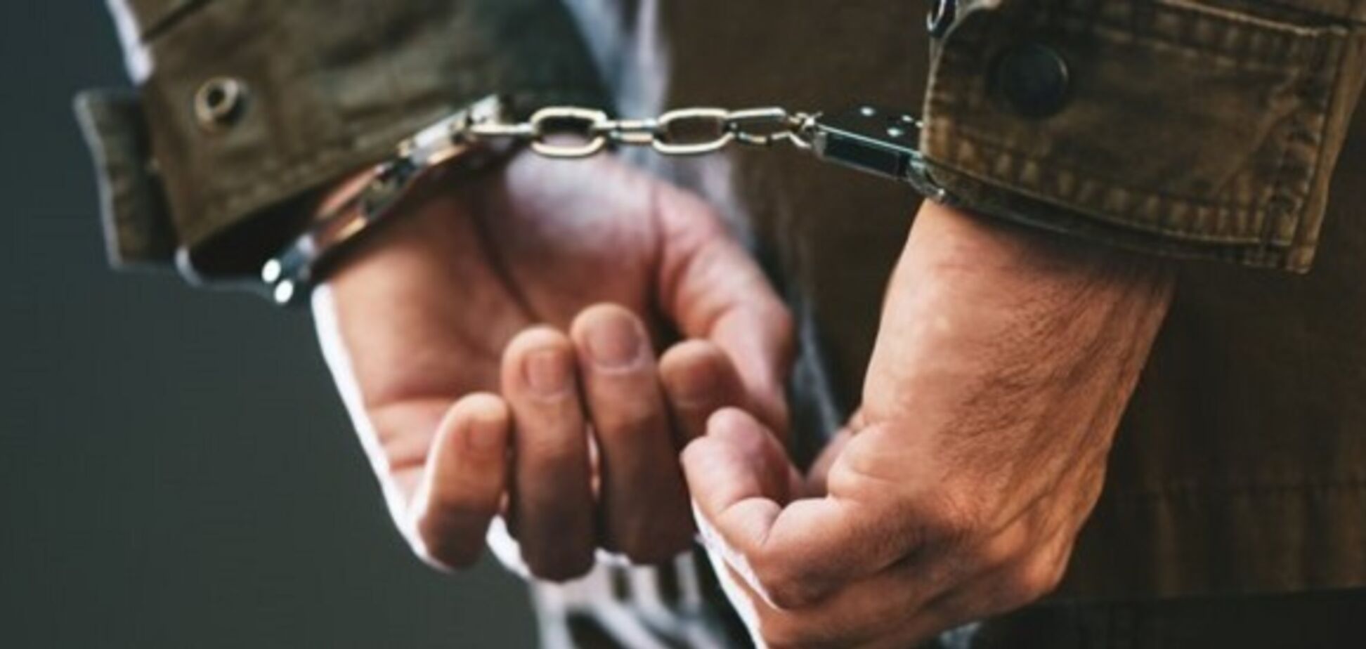 Под Днепром полицейского поймали на торговле боеприпасами