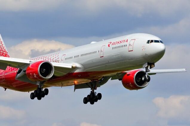 У Росії Boeing 777 зламався просто в небі: на борту було майже 500 осіб