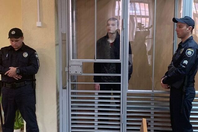 Зарізав сім'ю: суд вирішив долю 18-річного вбивці з Дніпропетровщини