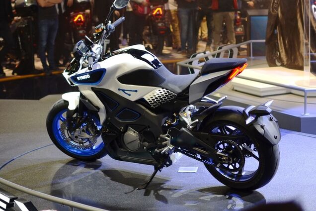 В Милане показали спортивный электробайк RevoNEX: фото и видео