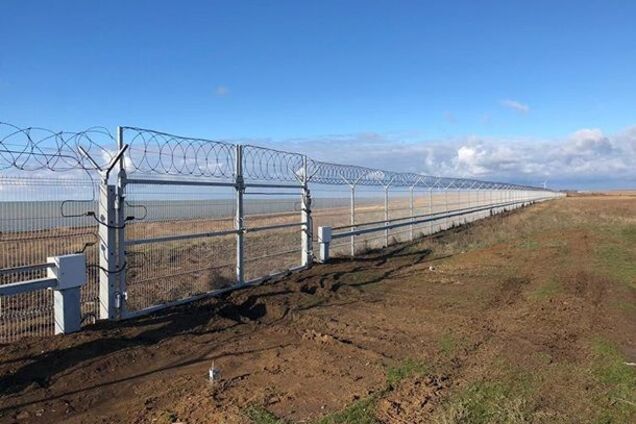 Крымская стена: россияне оказались по ту сторону правды