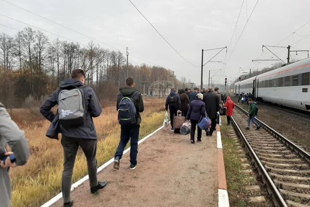 "Ищем взрывчатку!" С поездом Львов – Киев случилось серьезное ЧП