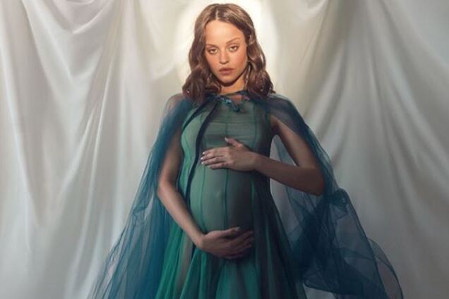 Незважаючи на побиття і сльози: зірка 'Х-фактора' народила від чоловіка-деспота