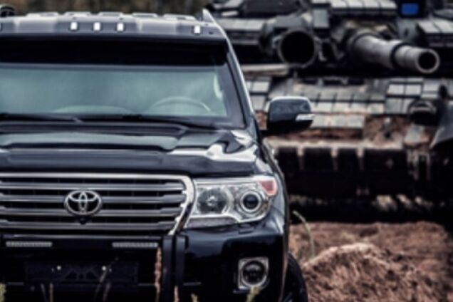 бронированный автомобиль