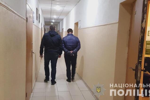 Ударил ножом в живот: в Одессе застолье закончилось убийством