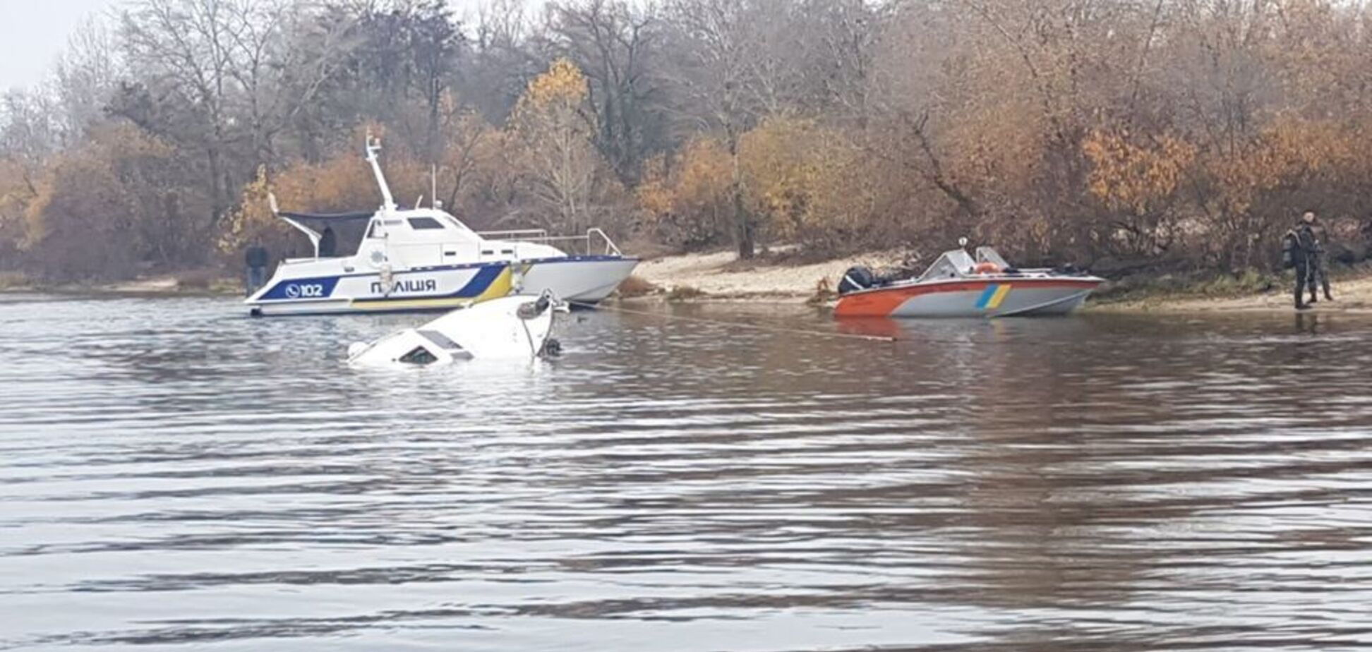 В Киеве затонула яхта