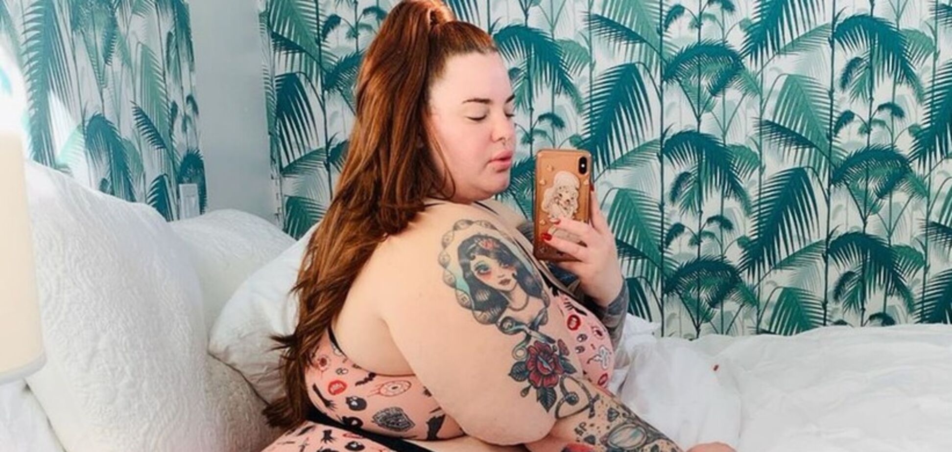 155-кілограмова модель повністю роздяглася й показала масивні сідниці: фото