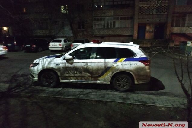 Увезла 'скорая': в Николаеве жестоко избили журналиста. Фото и видео