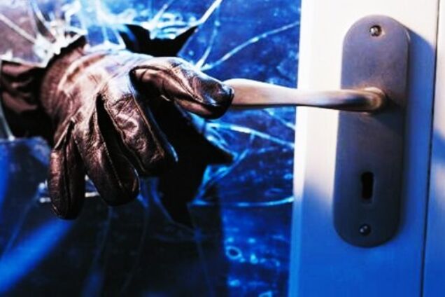 У Нікополі невідомі намагалися вдертися до музею АТО