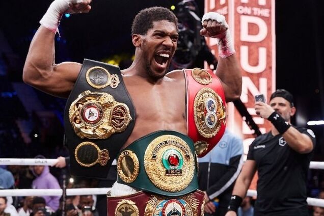 Два на одного: у Джошуа нашли выход в ситуации с Усиком