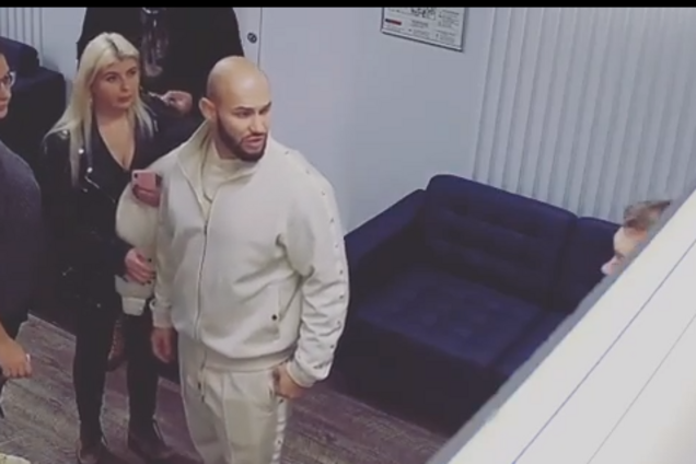 'Оказался ранимым': звезда рэпа в России озадачил странным поведением. Видео