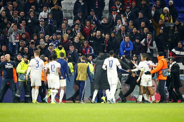 'Лион' против болельщиков