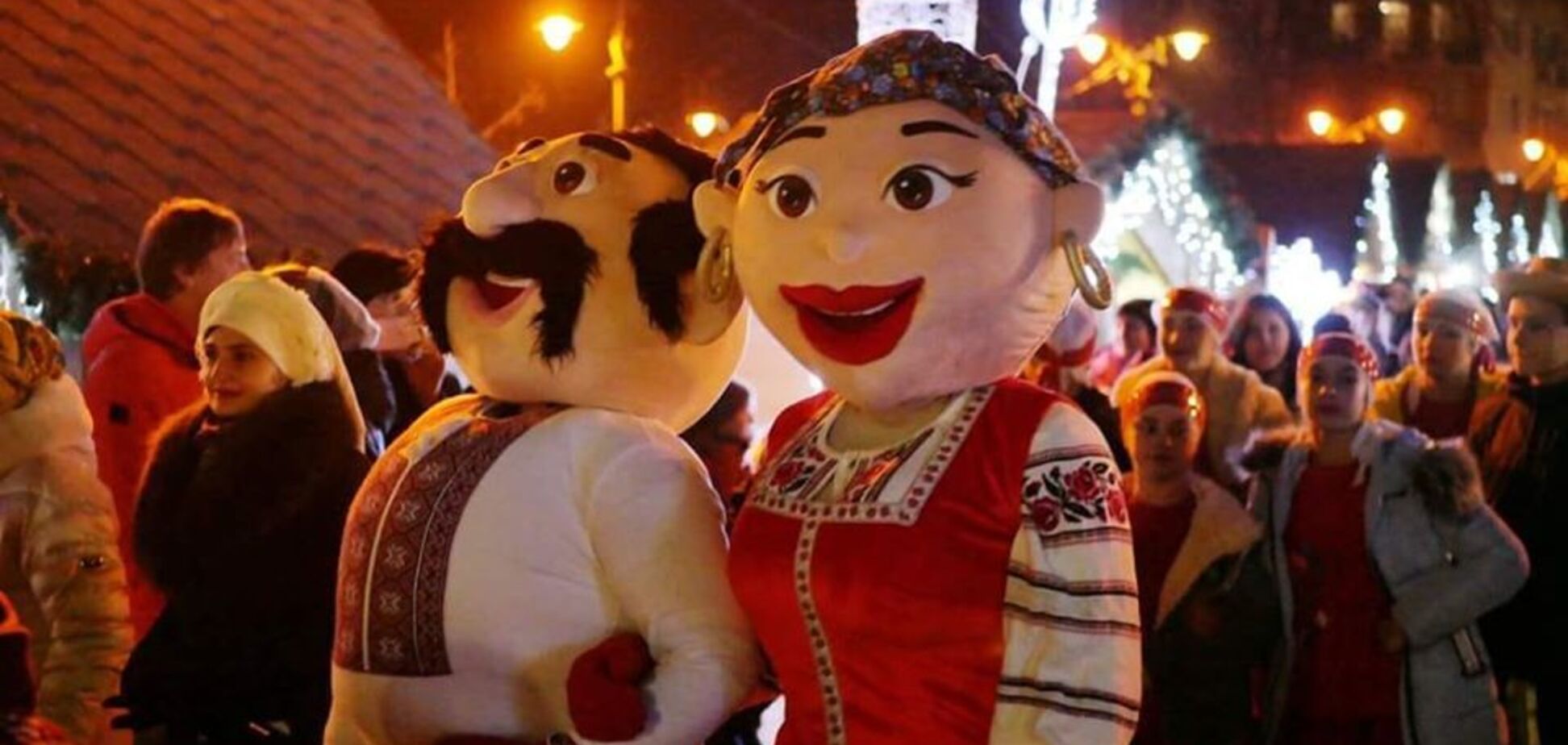 Російський сарафан і шароварщина: в мережі спалахнув скандал через ярмарок в Івано-Франківську