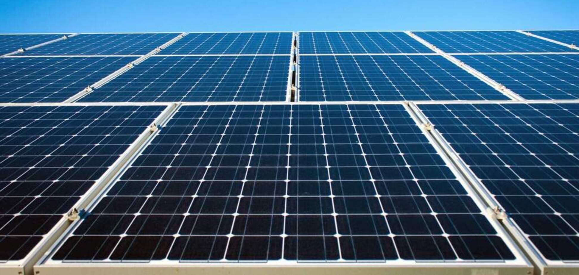 Ученые смогли сделать солнечные панели неуязвимыми для загрязнений