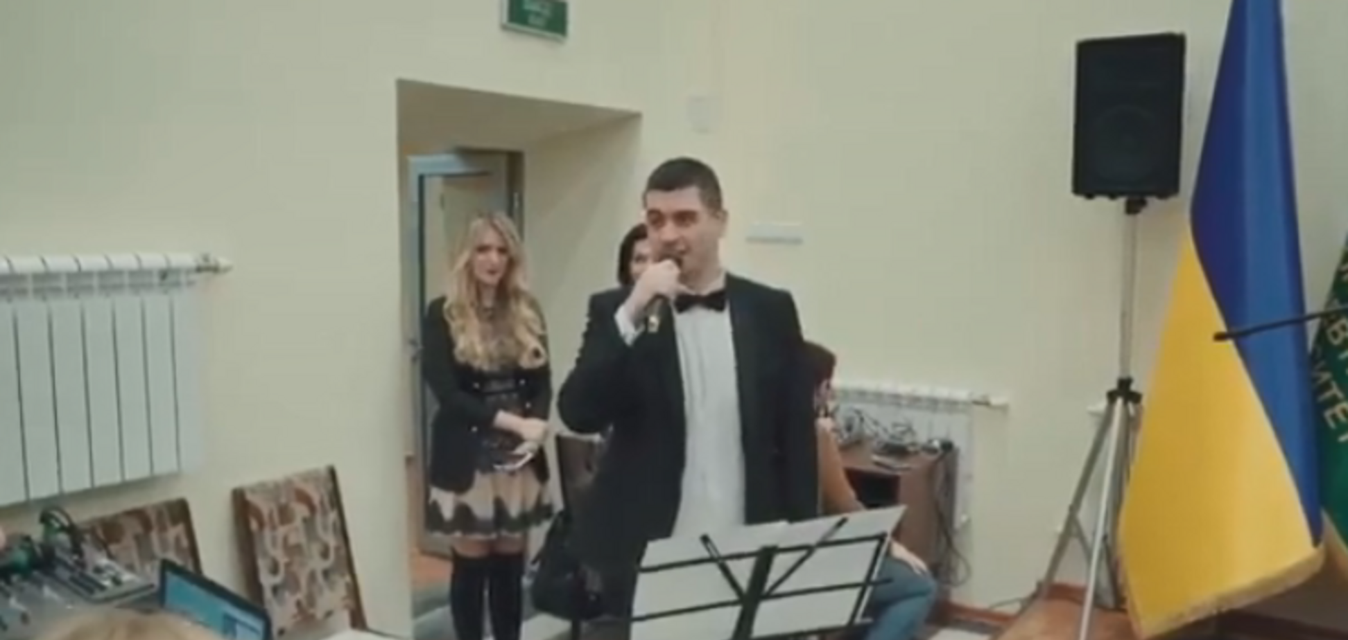 Гоструда в Харькове опозорилось советским гимном