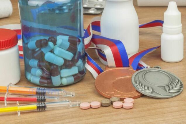 Тайный российский орден: публично Путин награждать не решается