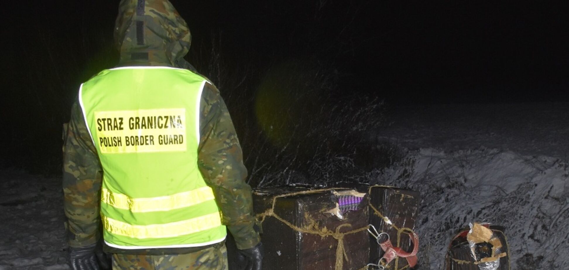 На кордоні України та Польщі виявили найбільшу за рік контрабанду бурштину. Фото