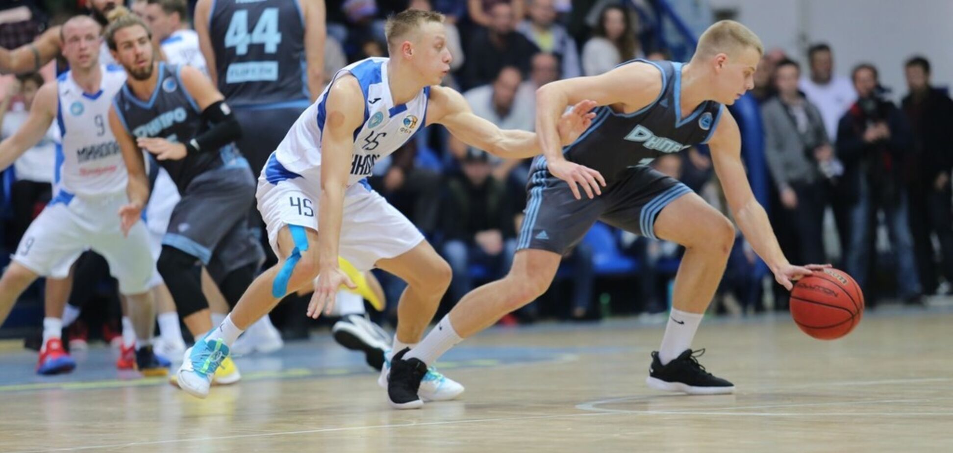 'Дніпро' з рекордом здобув перемогу в Суперлізі Парі-Матч