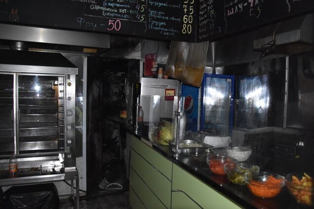 В Одессе сгорело кафе с шаурмой