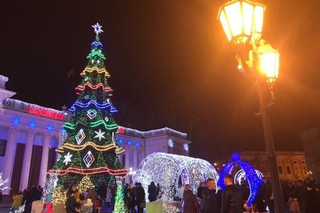 Когда в Одессе откроют главную новогоднюю елку: названы дата и время