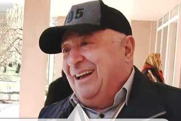 Яка хата – такий тин, який батько – такий син