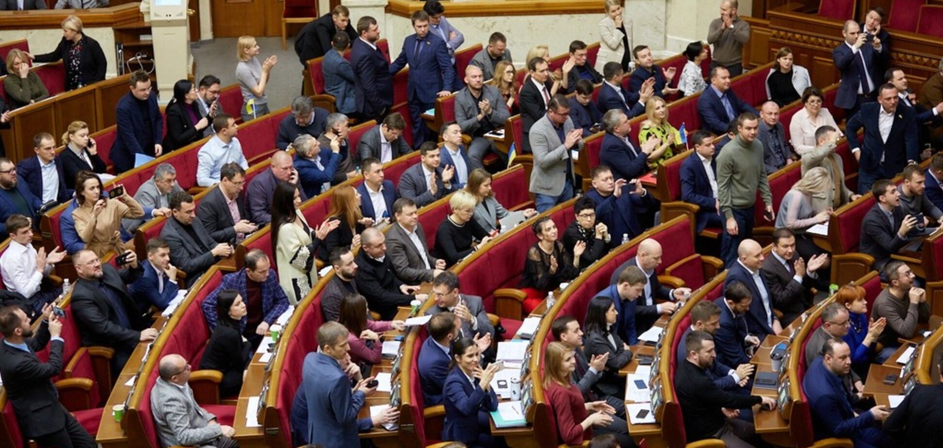 'Шило на мыло!' Бывший 'слуга народа' нашел подвох в отмене неприкосновенности