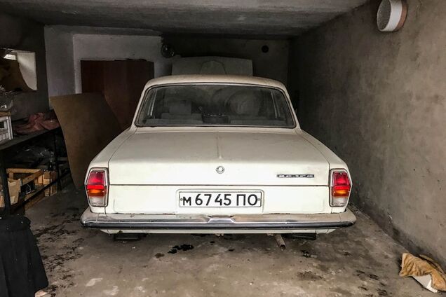 В гараже под Полтавой обнаружили 30-летнюю Волгу без пробега