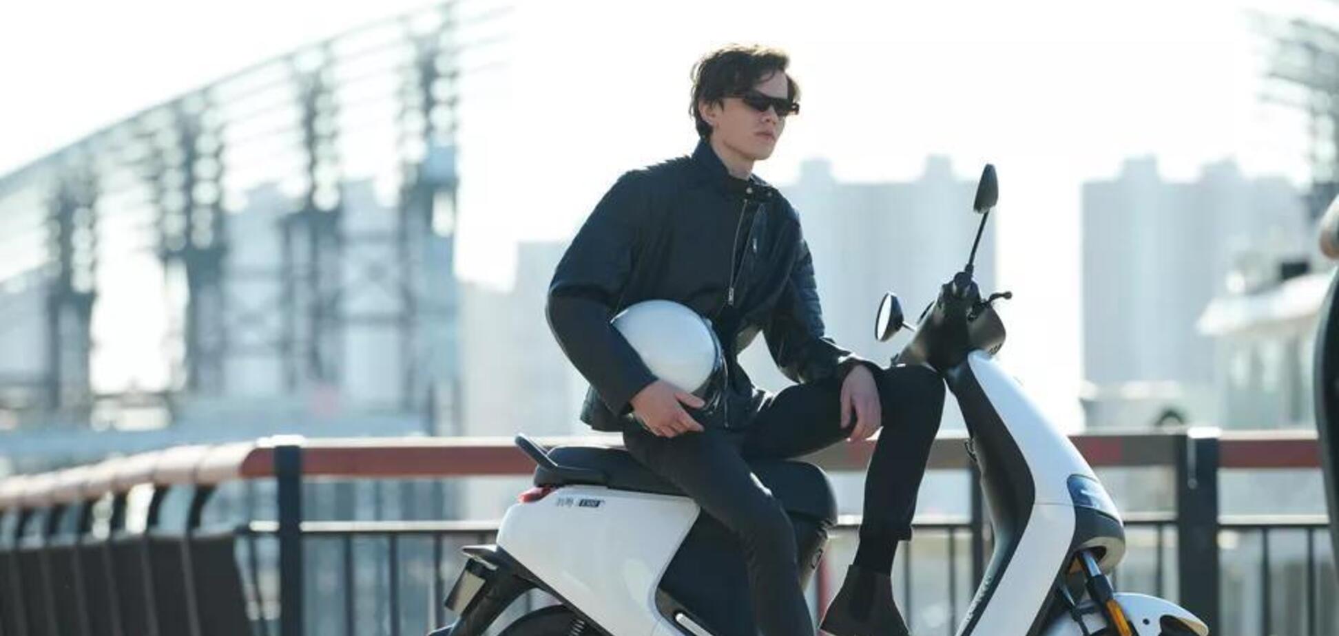 Сотни километров: в Китае представили электрический скутер с рекордным запасом хода