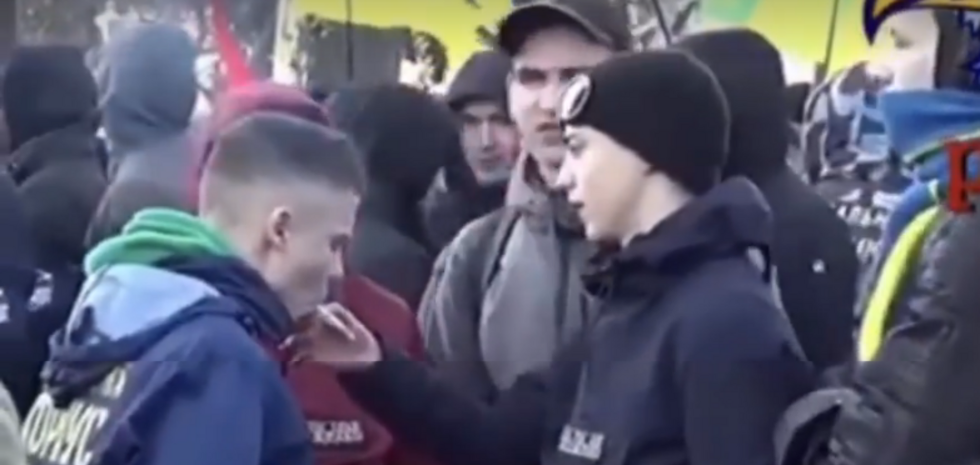 'Молодые аграрии курят новый урожай': видео с детьми на протестах под Радой разозлило украинцев