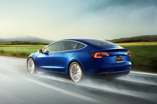 Электромобили Tesla Model 3 позволили делать быстрее: назван способ