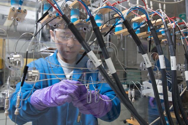 Ученые из IBM создали аккумулятор на основе материалов из морской воды