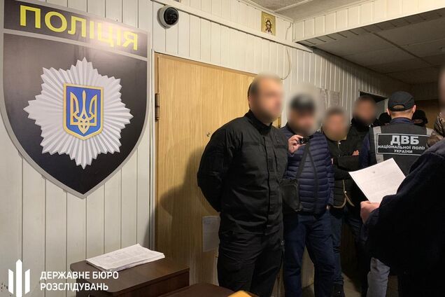 'Изъял' машину и требовал взятку: на Днепропетровщине поймали копа-оборотня. Фото