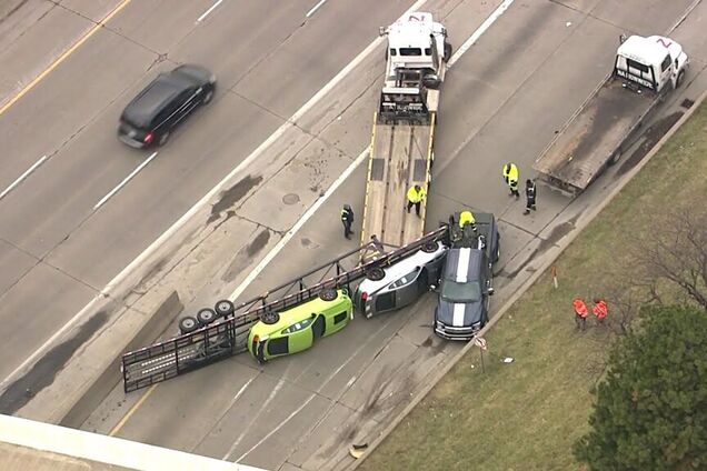 Новенькие Ford Mustang Shelby разбили по пути в автосалон