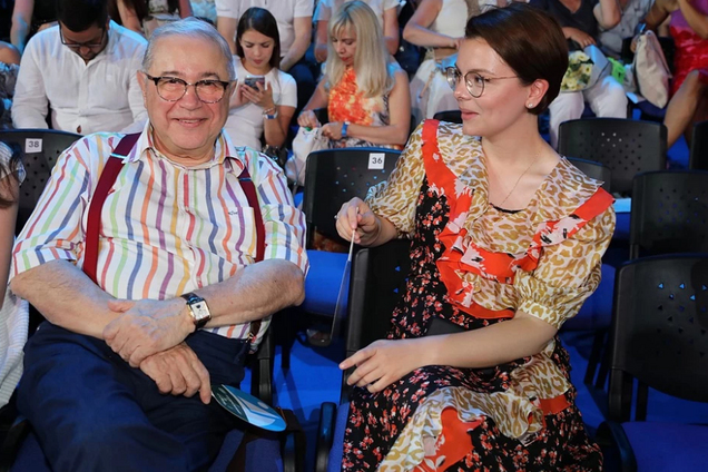 В росСМИ заговорили о беременности молодой жены Петросяна