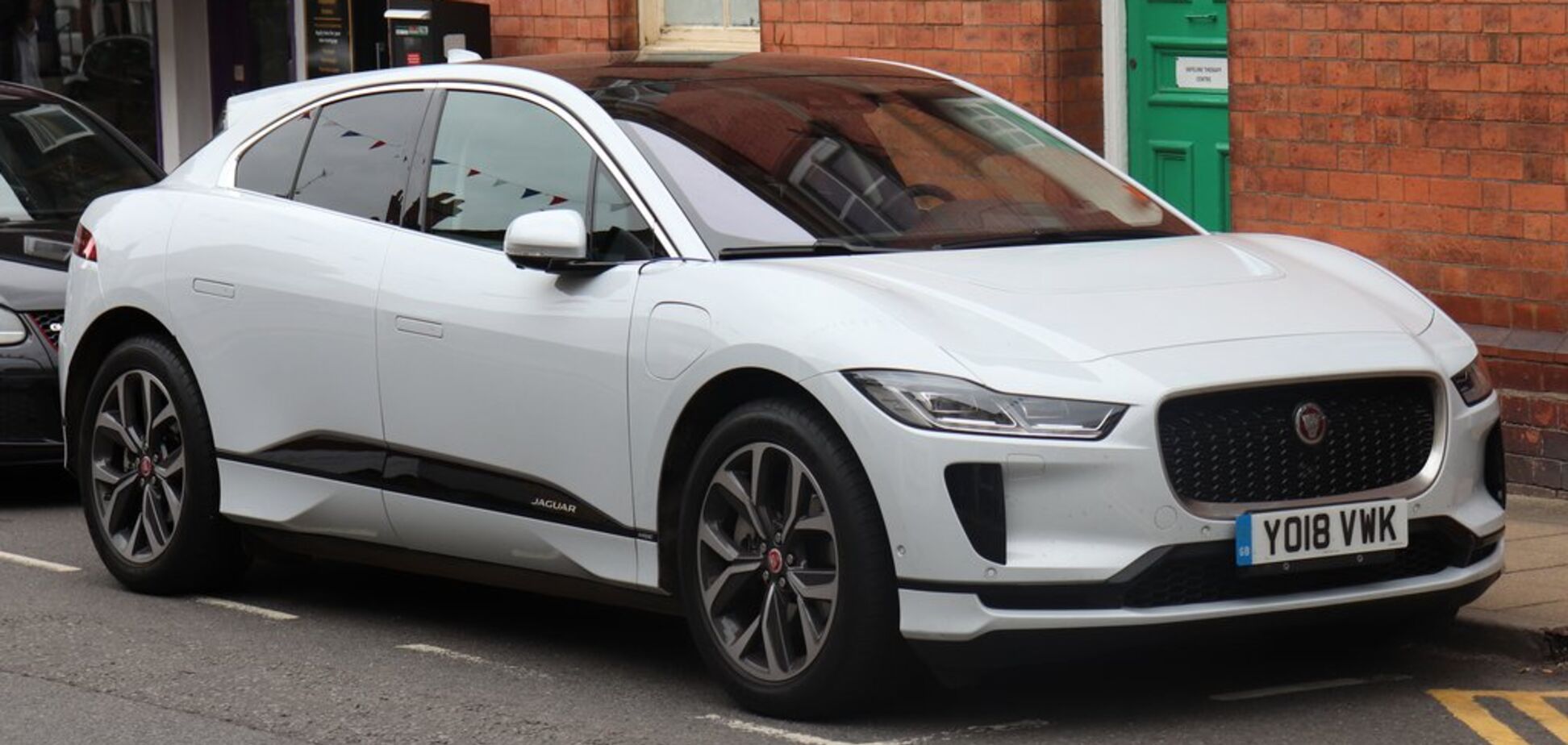 В Україні новий електрокар Jaguar завоював ринок: що трапилося