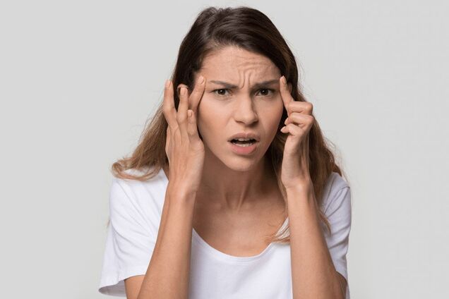 Диетолог назвала причины спонтанной головной боли