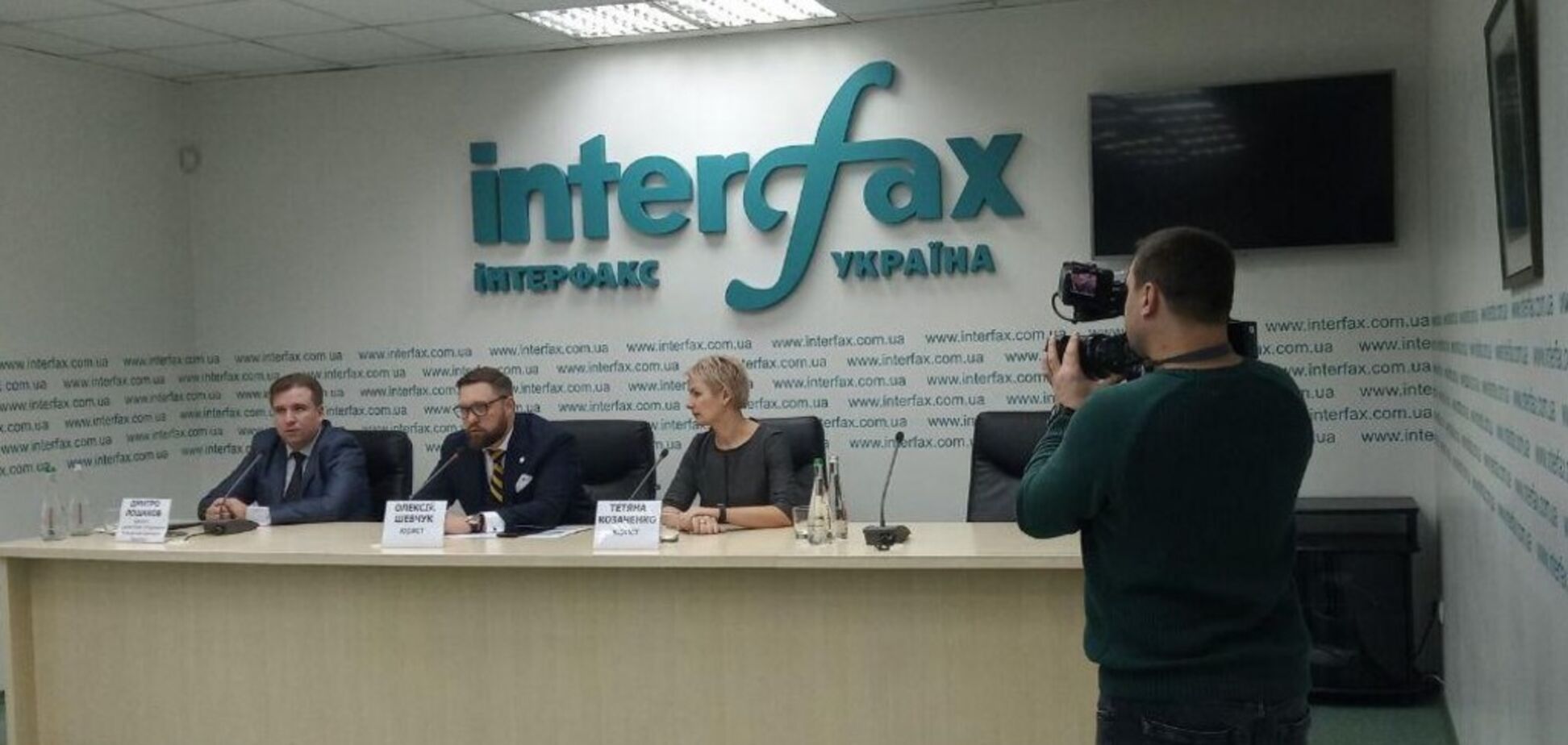 Бахматюк ніколи не переховувався від слідства, а НАБУ незаконно призначило йому безкоштовних адвокатів - юристи