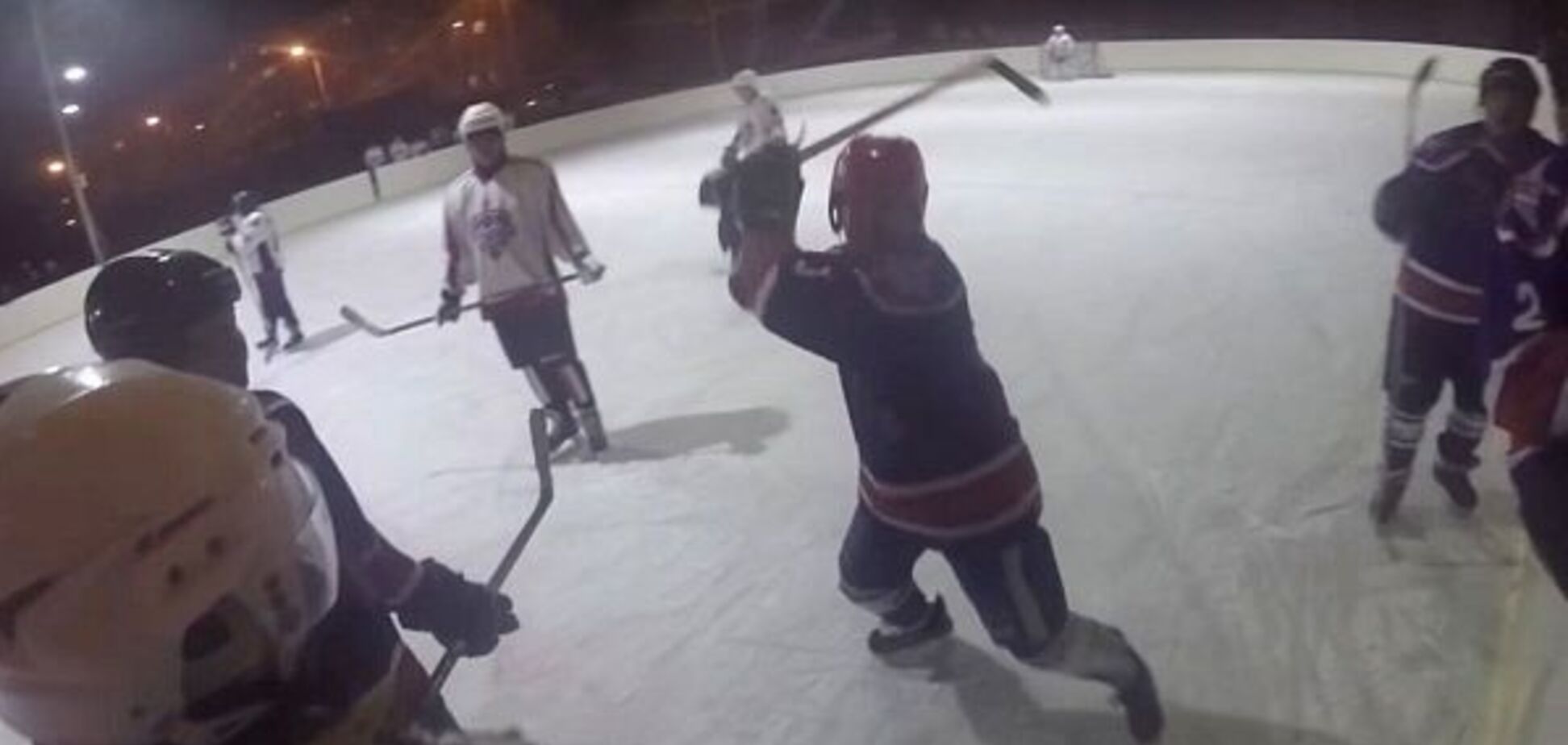 Массовая драка на детском хоккейном матче в Одессе