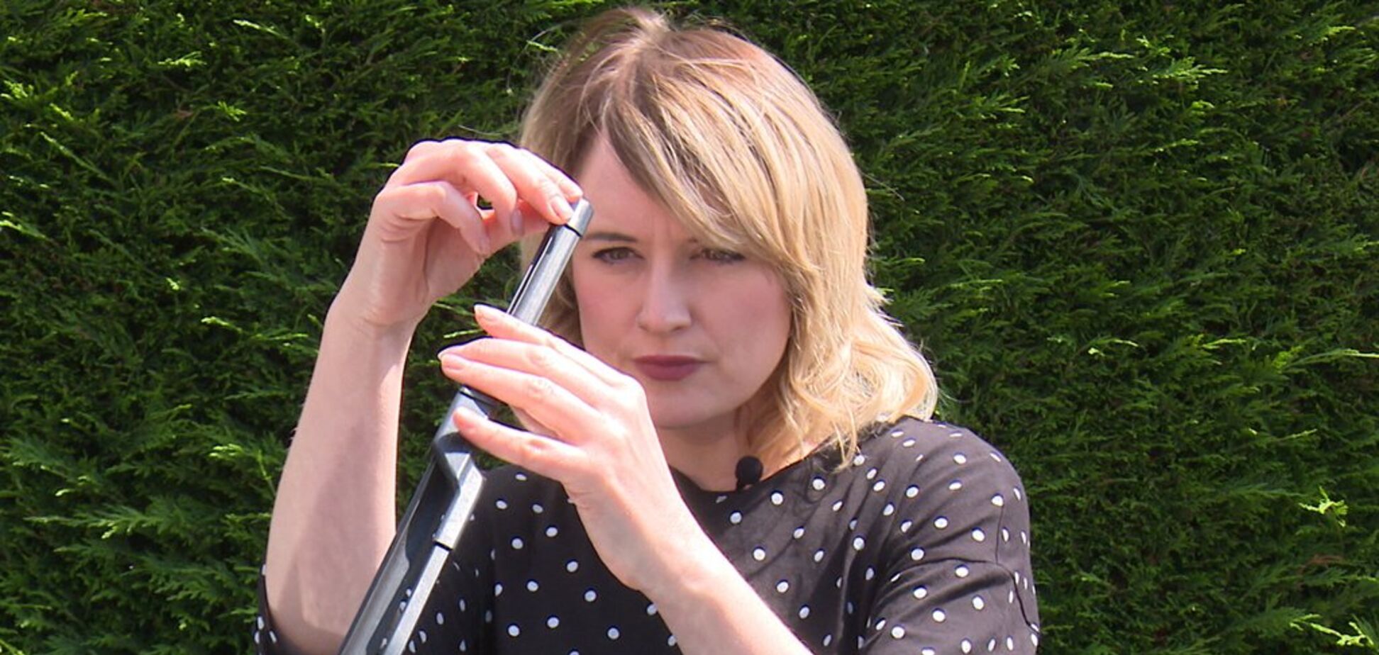 Уход за автомобилем зимой: выбираем щетки стеклоочистителя