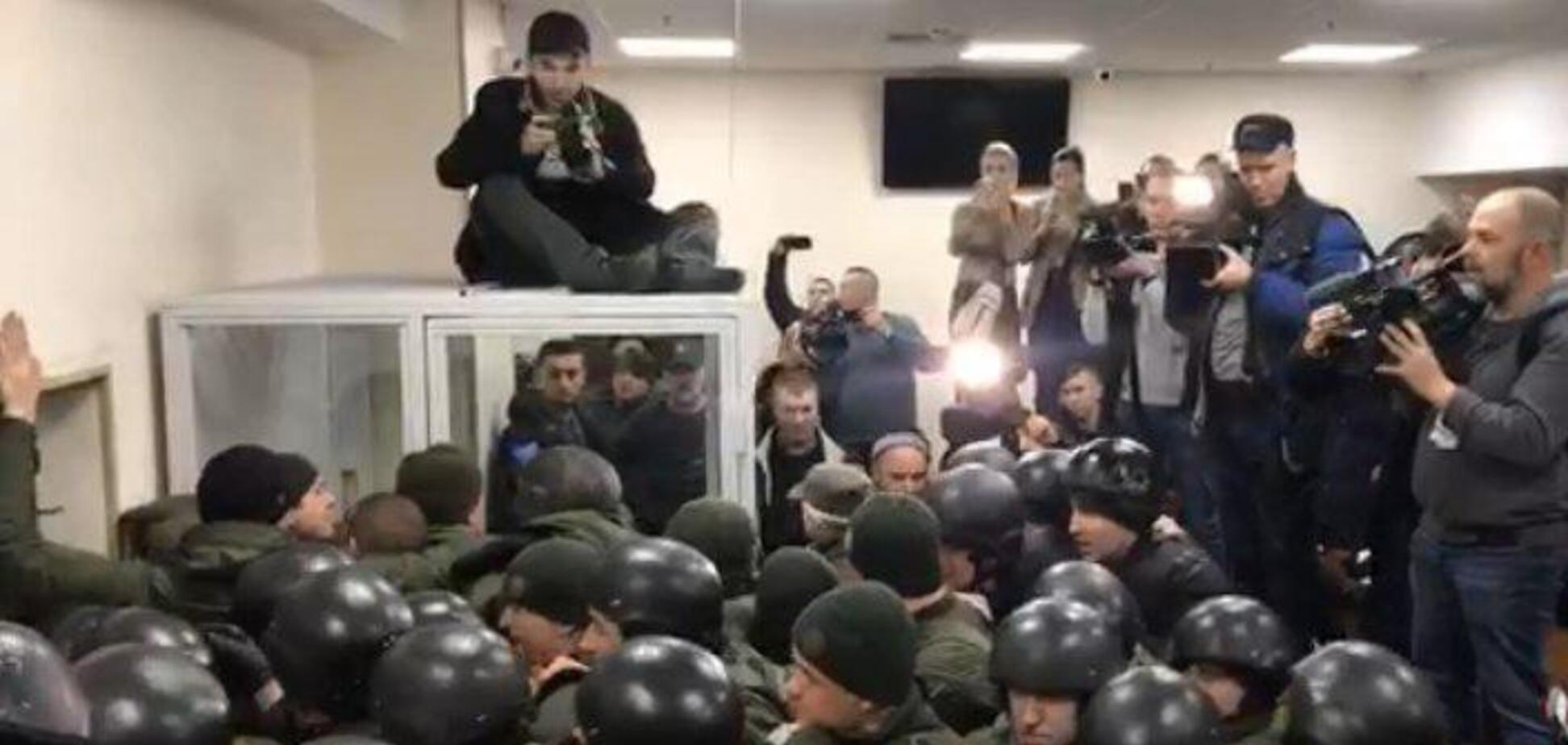 Суд по жалобе 'Лисы' закончился бойней