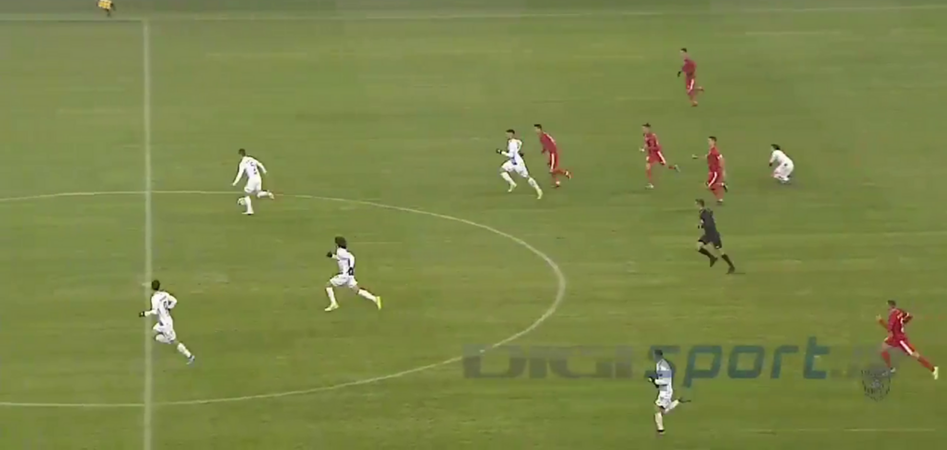 Румунський футболіст забив 'гол століття'