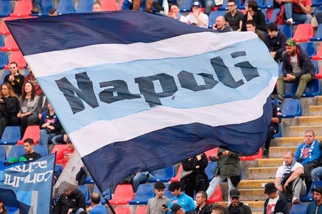 Под угрозой смерти: фанаты "Наполи" поставили ультиматум команде