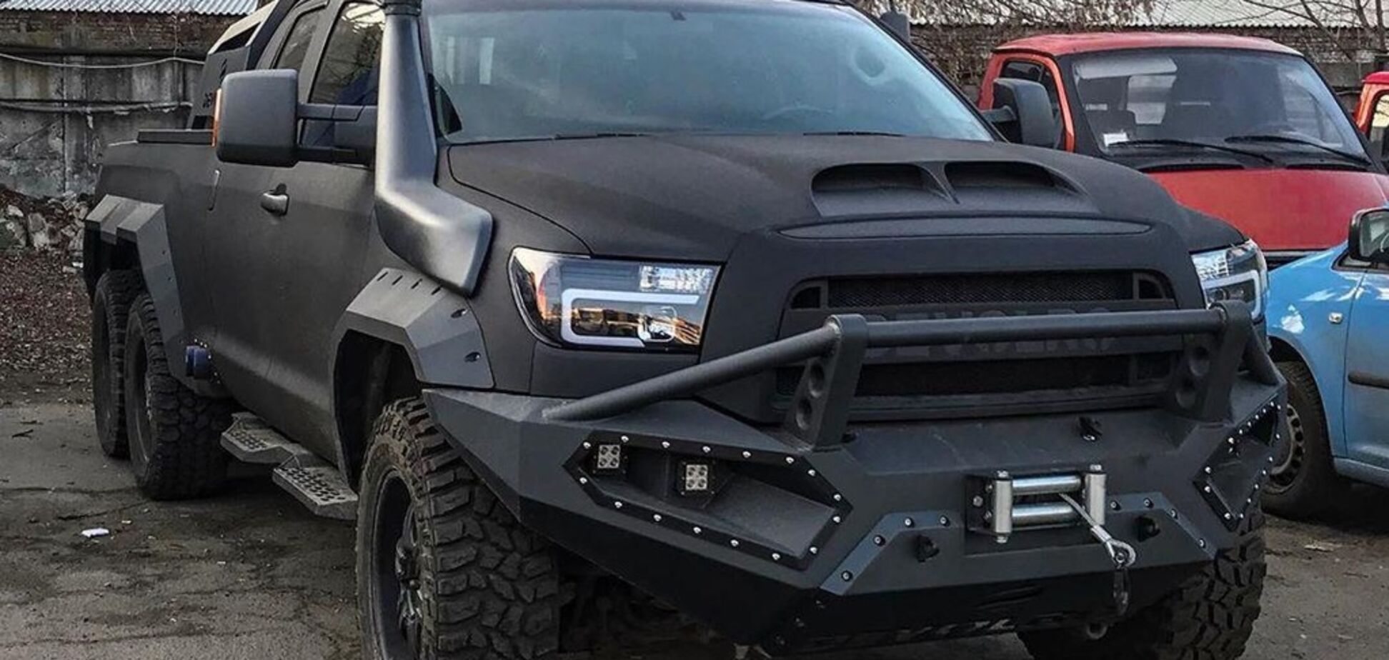 В Україні зняли нікому невідому Toyota за $ 300 000