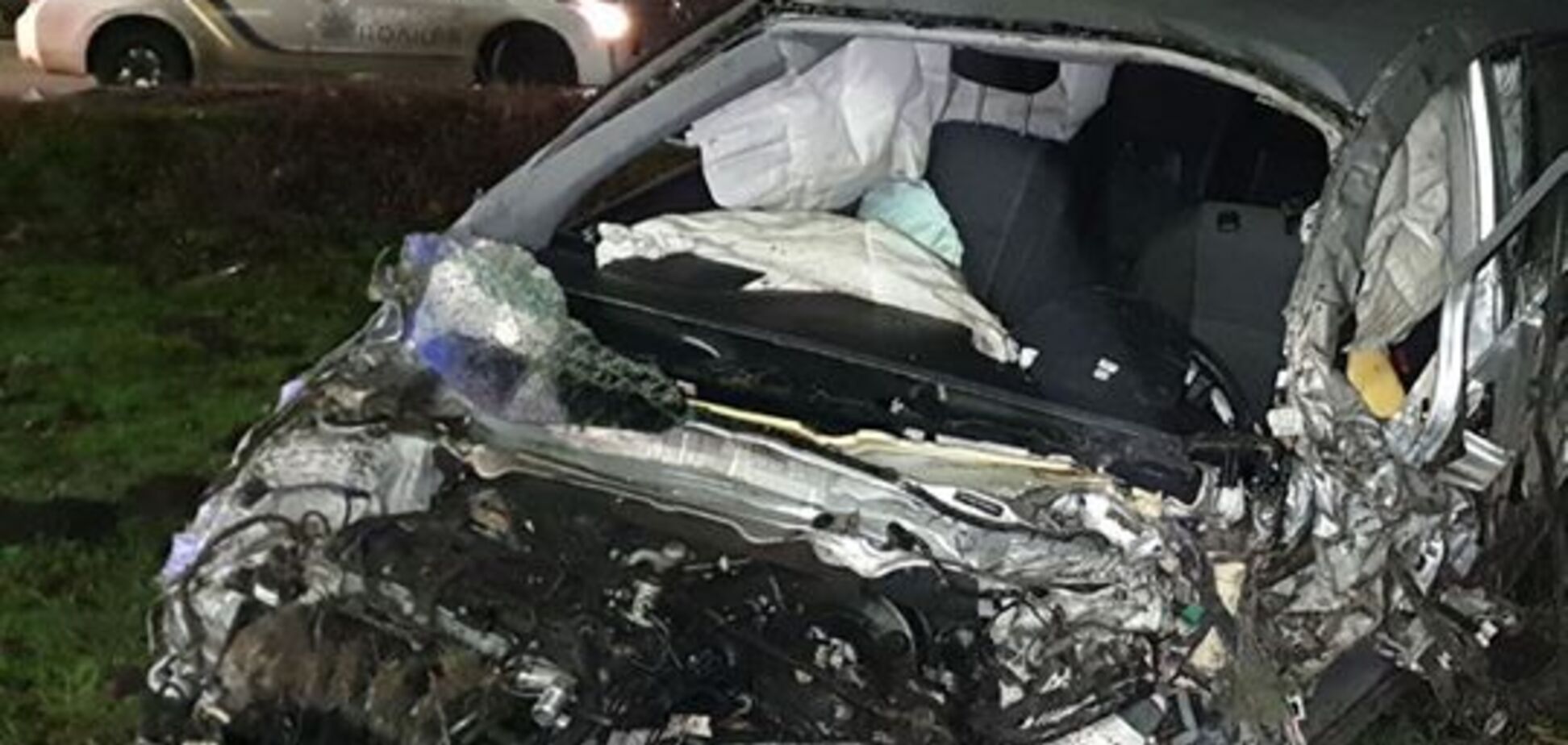 В Киеве парень и девушка попали в жуткое ДТП