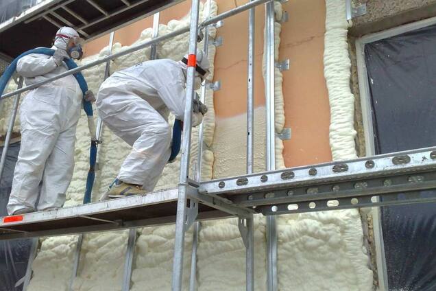 В правительстве Украины пообещали утеплить тысячи домов в 2020 году: озвучен план