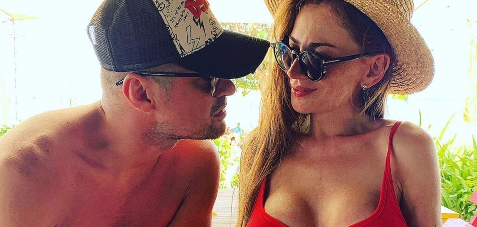 Милевский похвастался горячим фото с подругой