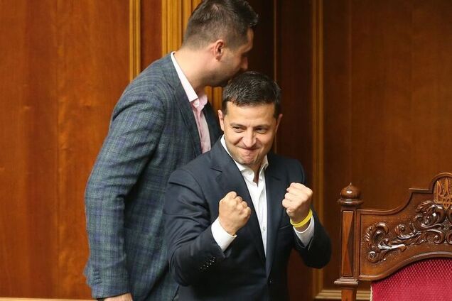 Зеленський підписав закон про ліквідацію "майданчиків Яценка": подробиці удару по корупції