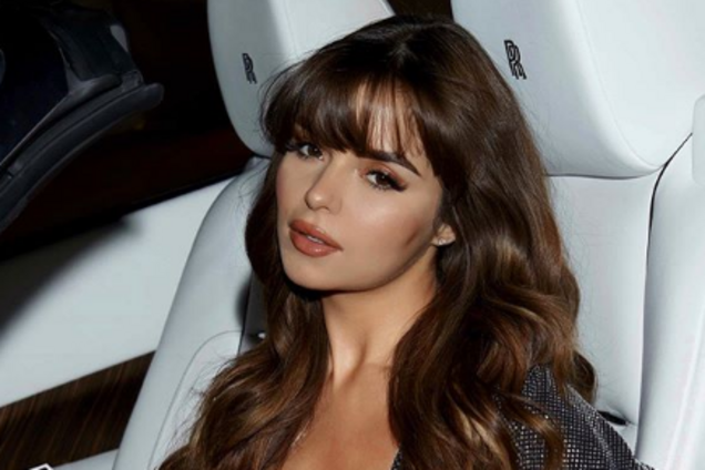 Британська 'Кардаш'ян' блиснула фігурою в крихітному бікіні: сексуальне фото